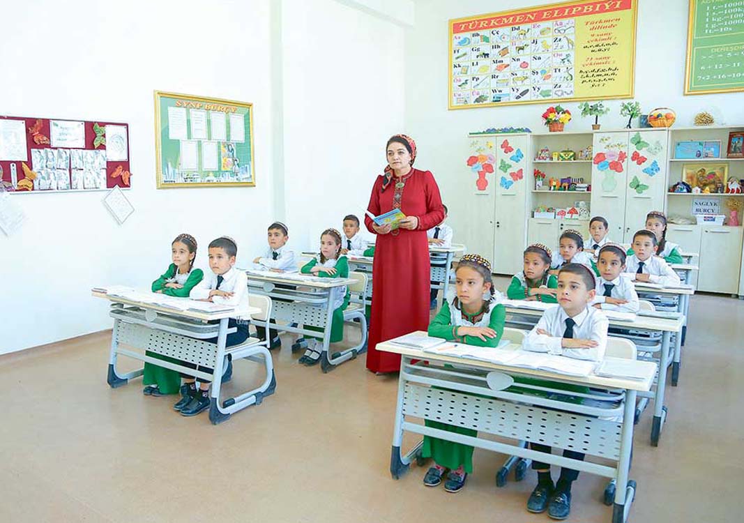 Mugallymyň okuwçylara  söz üsti bilen täsir etme usullary