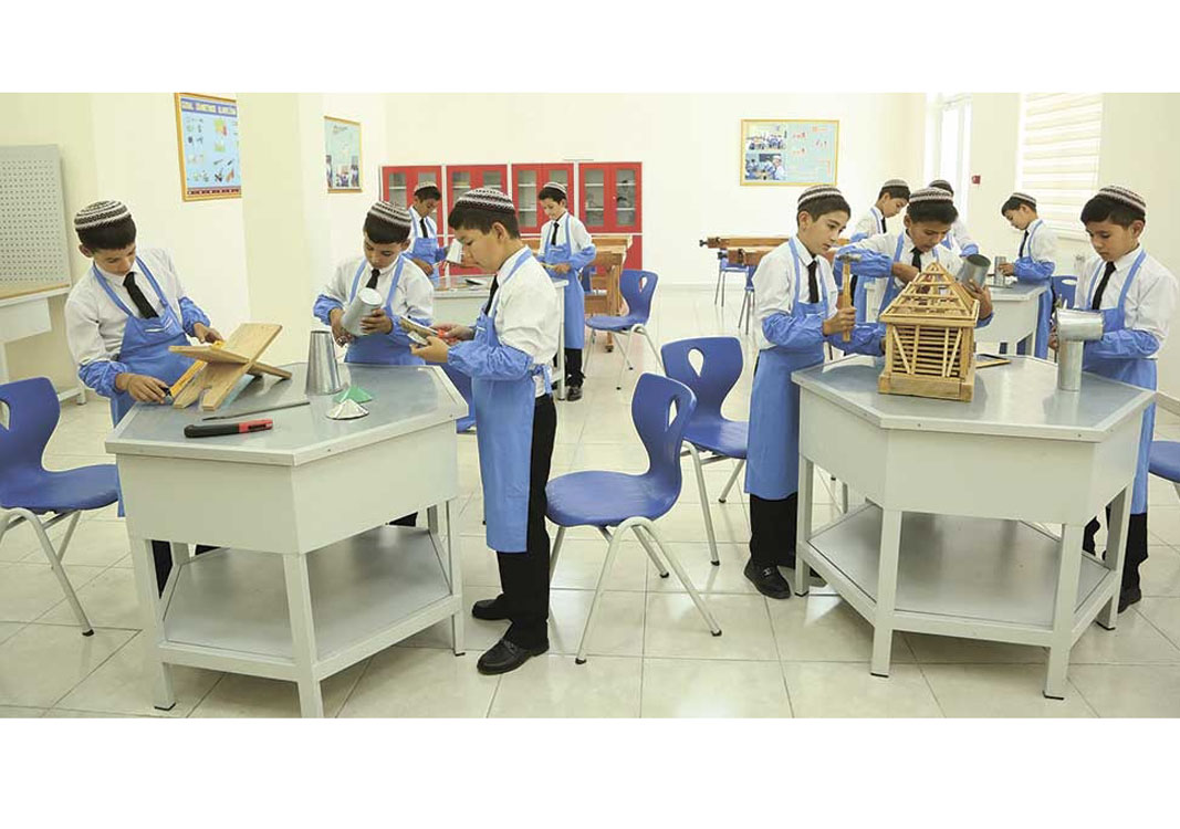 Okuwçylara hünär öwretmek